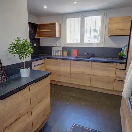 The Moonlight Seaview By Hello Homes Apartman